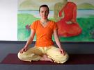 Brahmari - die summende Biene - Yoga Atemuebung 