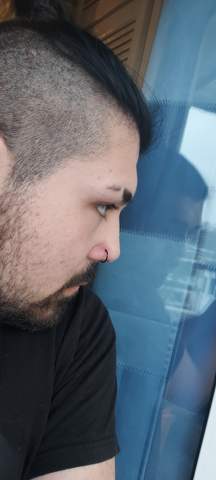 - (Piercing, Nasenpiercing)