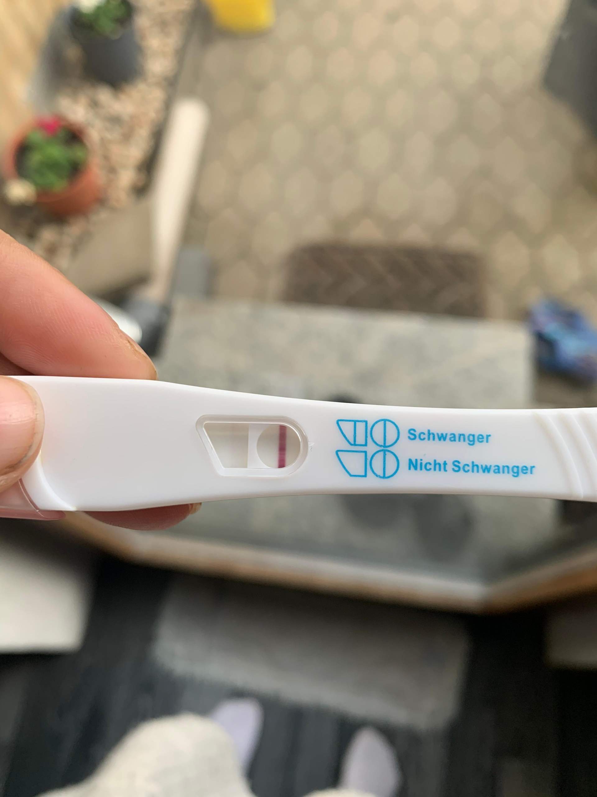 Schwache schwangerschaftstest testa linie med SST ungültig?